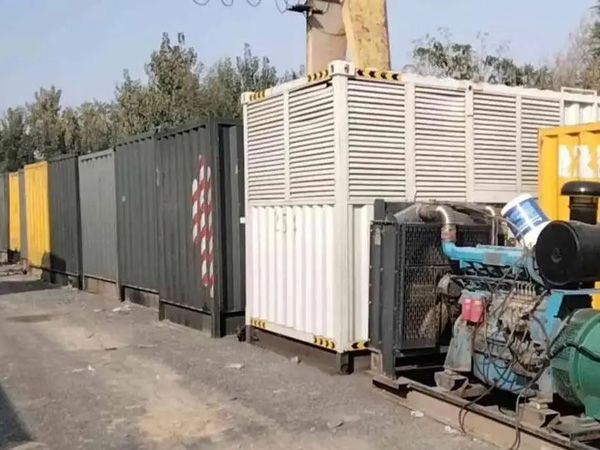 南京200KW柴油发电机机组每小时油耗是多少？