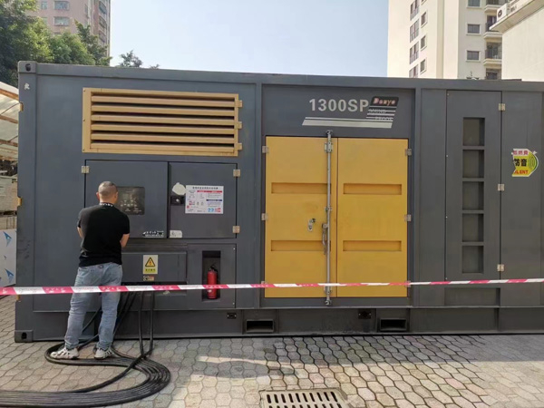 南京500KW发电机组冬季应该配多大的启动电瓶?